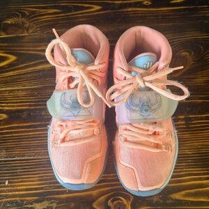 Girls Basketball Shoes